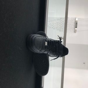 I’m selling Black Air Force 1 just got them